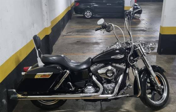 HARLEY-DAVIDSON DYNA SWITCHBACK 